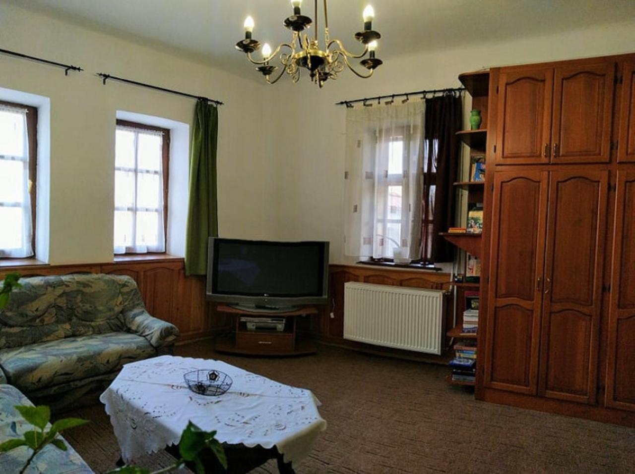 Erzsebet Vendeghaz Es Apartman Hajduszoboszlo Exterior photo